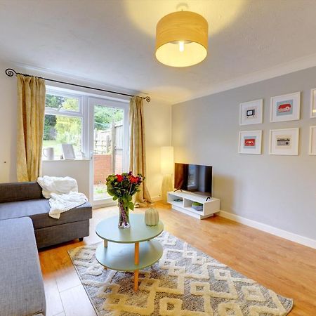 Modern 2 Bed House Sleeps 6 Southam Town Centre - Inspire Homes Ltd Bagian luar foto