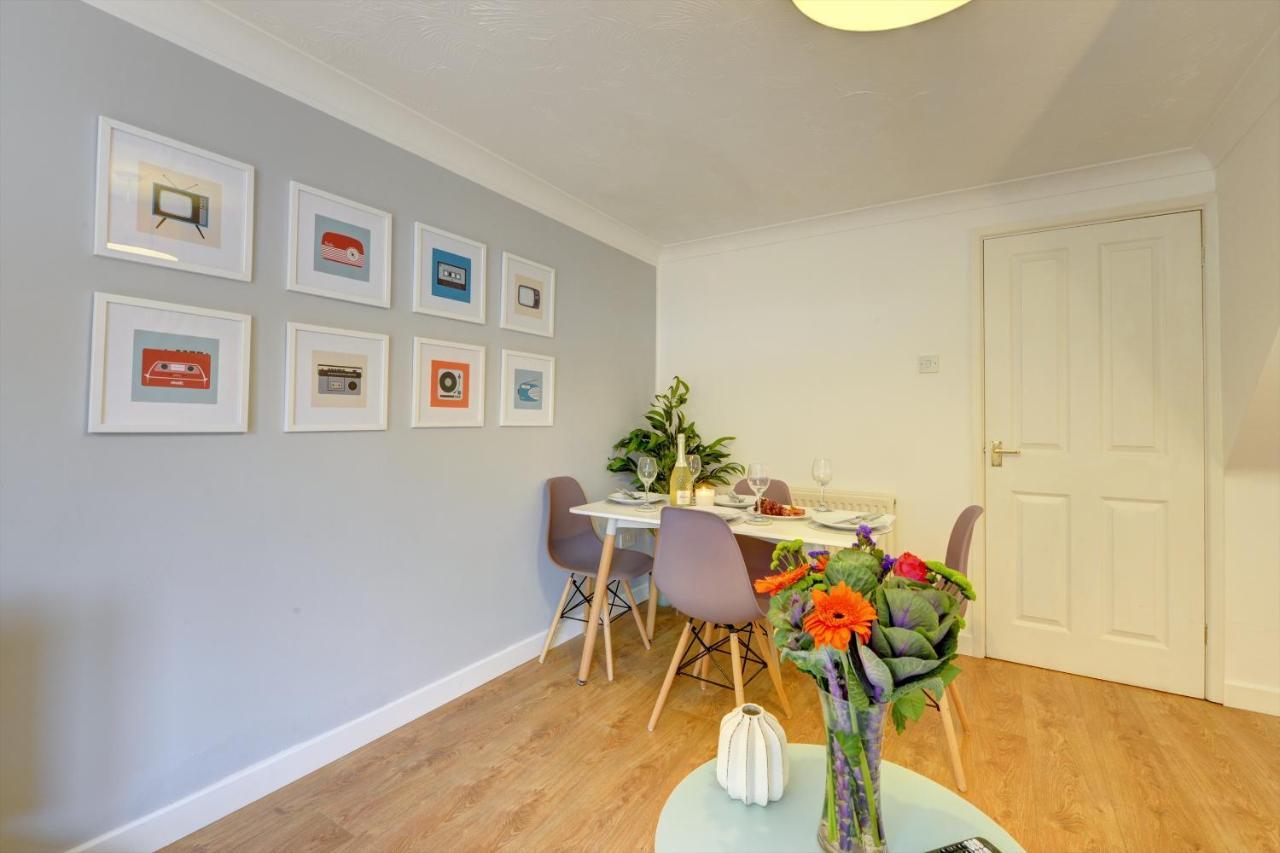 Modern 2 Bed House Sleeps 6 Southam Town Centre - Inspire Homes Ltd Bagian luar foto
