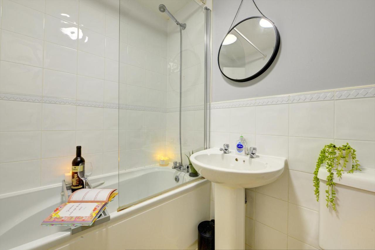 Modern 2 Bed House Sleeps 6 Southam Town Centre - Inspire Homes Ltd Bagian luar foto