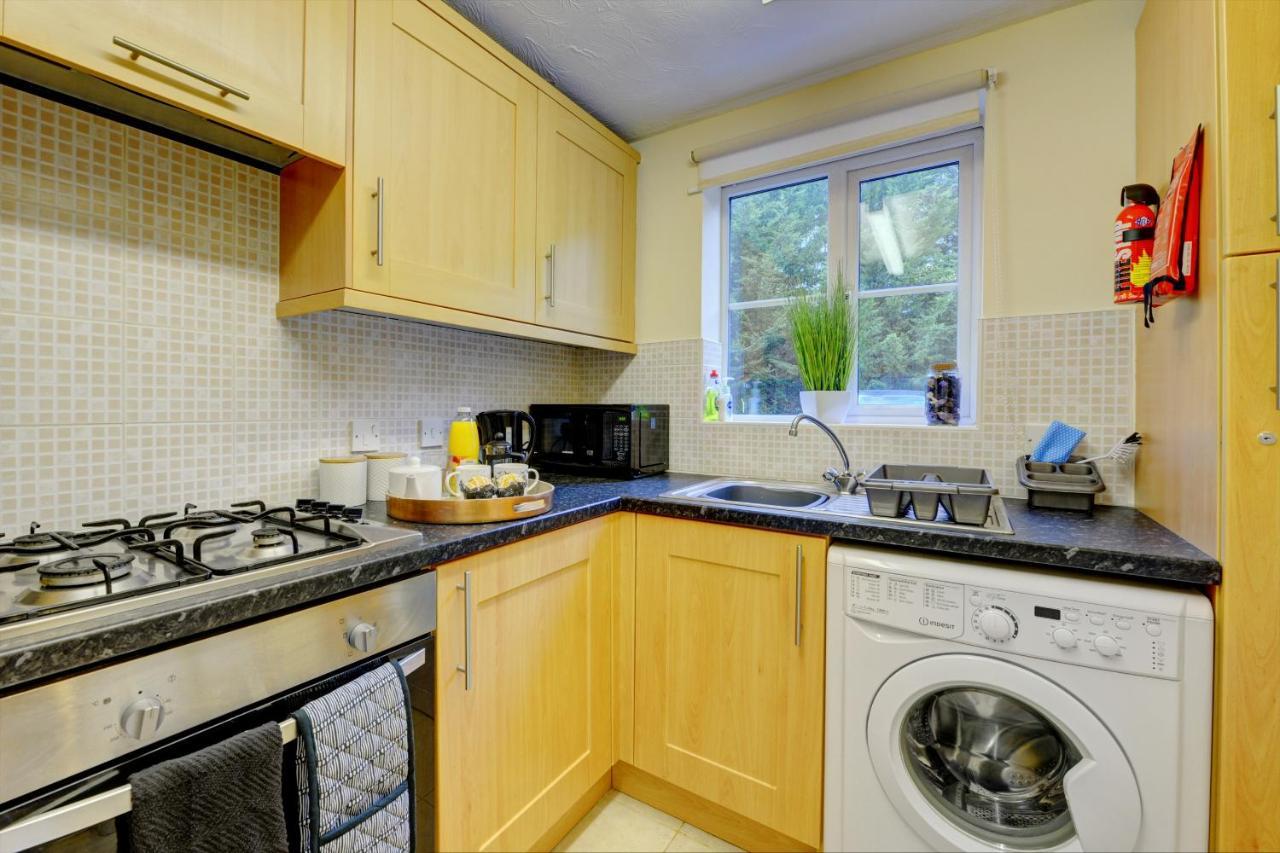 Modern 2 Bed House Sleeps 6 Southam Town Centre - Inspire Homes Ltd Bagian luar foto